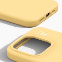 iDeal of Sweden Coque en silicone avec MagSafe Apple iPhone 15 Pro - Soft Lemon