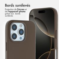 Accezz Coque arrière en cuir avec MagSafe Apple iPhone 16 Pro - Marron café