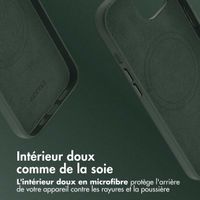 Accezz Coque arrière en cuir avec MagSafe Apple iPhone 14 - Cedar Green
