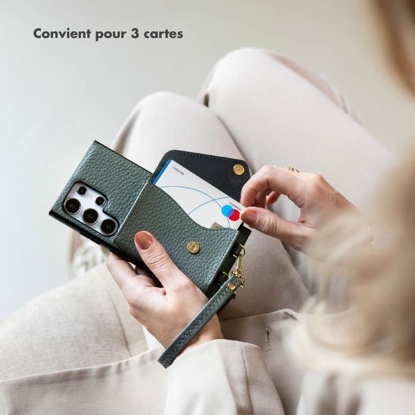 Selencia Coque de télephone Sera avec cordon et porte-cartes enveloppe Samsung Galaxy S25 / S24 - Sage Green