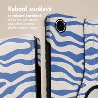 imoshion Coque tablette Design rotatif à 360° Samsung Galaxy Tab A9 Plus - White Blue Stripes