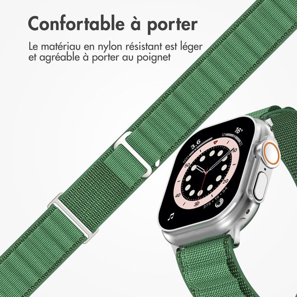 Accezz Bracelet en nylon Alpine Apple Watch | 44/45/46/49 mm - Olive Green