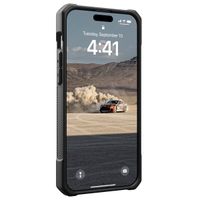 UAG Coque Monarch iPhone 15 Pro Max - Carbon Fiber