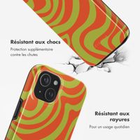 Selencia Coque arrière Vivid avec MagSafe Apple iPhone 15 - Wavy Swirl Orange Fern