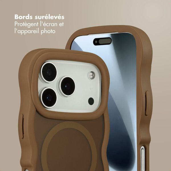 Selencia Coque arrière Wavy avec MagSafe Apple iPhone 17 Pro - Mocha Brown
