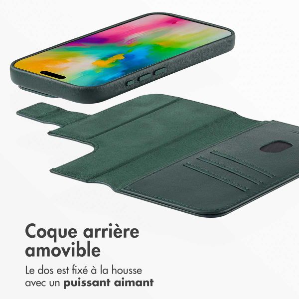 Accezz Étui de téléphone portefeuille en cuir 2-en-1 avec MagSafe iPhone 16 Pro - Cedar Green