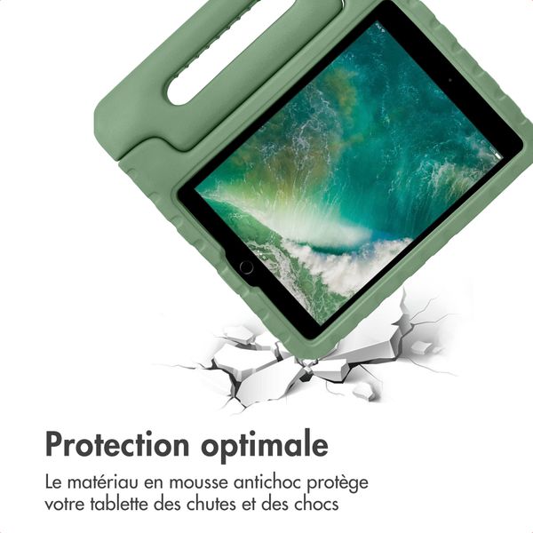 imoshion Coque kidsproof avec poignée Apple iPad 6 (2018) 9.7 pouces / iPad 5 (2017) 9.7 pouces - Olive Green