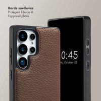 Selencia Coque de télephone Nova avec cordon et porte-cartes Samsung Galaxy S25 Ultra - Mocha Brown