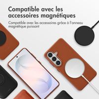 Accezz Coque arrière en cuir avec MagSafe Samsung Galaxy S26 - Sienna Brown