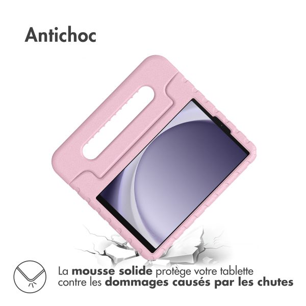 imoshion Coque kidsproof avec poignée Samsung Galaxy Tab A9 8.7 pouces - Rose clair