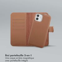 Selencia Étui portefeuille amovible Olyn avec MagSafe Apple iPhone 12 (Pro) - Marron