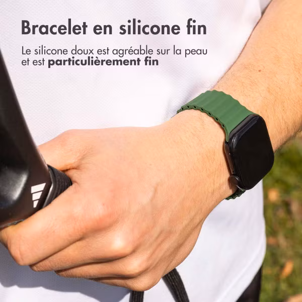 imoshion Bracelet Athletic en silicone Apple Watch Series 1 t/m 11 / SE / Ultra (44/45/46/49 mm) - Vert foncé