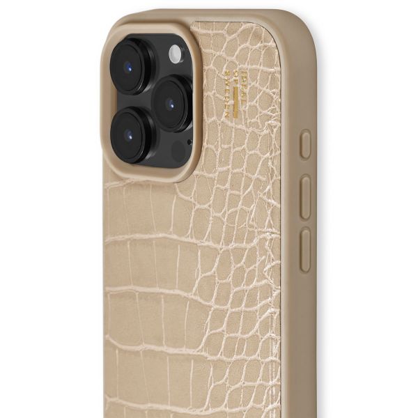 iDeal of Sweden Coque Vegan Leather iPhone 16 Pro - Warm Beige Croco