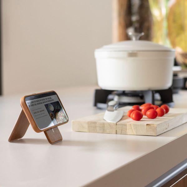 Accezz Porte-cartes MagSafe en cuir vintage avec support - Tobacco Cognac