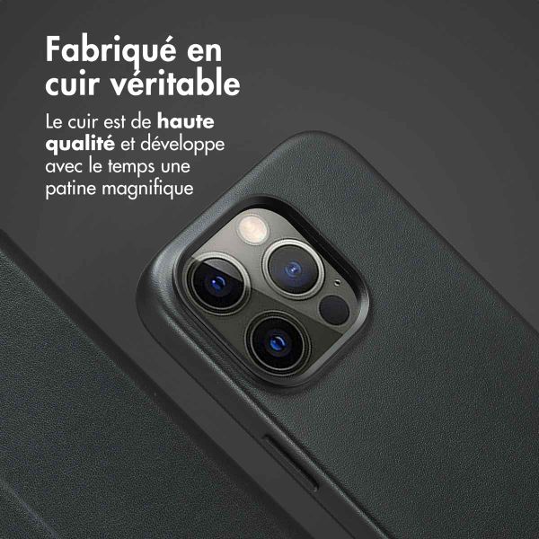 Accezz Étui de télephone portefeuille en cuir 2-en-1 avec MagSafe Apple iPhone 15 Pro - Onyx Black