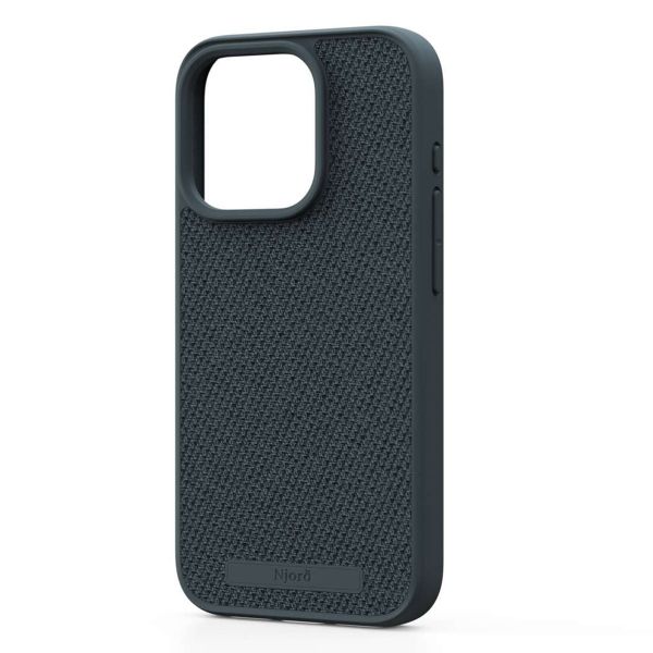 Njorð Collections Coque en tissu MagSafe iPhone 15 Pro - Dark Grey