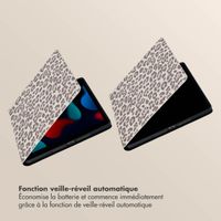 Selencia Coque tablette Sabi avec imprimé léopard Apple iPad 9 (2021) 10.2 pouces / iPad 8 (2020) 10.2 pouces / iPad 7 (2019) 10.2 pouces - Soft Ivory