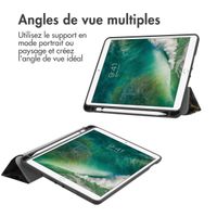 imoshion Coque tablette Design Trifold Apple iPad 6 (2018) 9.7 pouces / iPad 5 (2017) 9.7 pouces / Air 2 (2014)/Air 1 (2013) - Black Marble