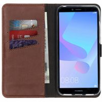 Selencia Étui de téléphone portefeuille en cuir véritable Huawei Y6 (2018) - Brun