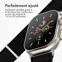 imoshion Bracelet en nylon Alpine Apple Watch Series 1 t/m 11 / SE / Ultra (44/45/46/49 mm) - Noir