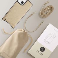 Selencia Coque arrière avec cordon et porte-cartes Nova iPhone 13 - Beige