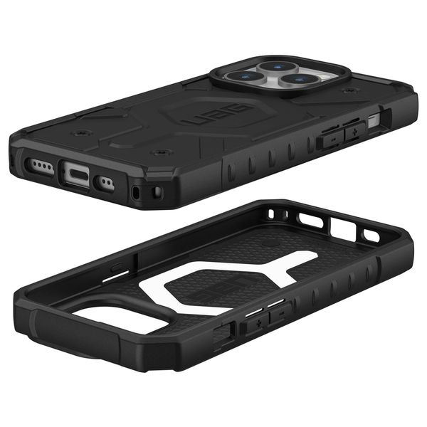 UAG Coque Pathfinder MagSafe iPhone 15 Pro - Noir