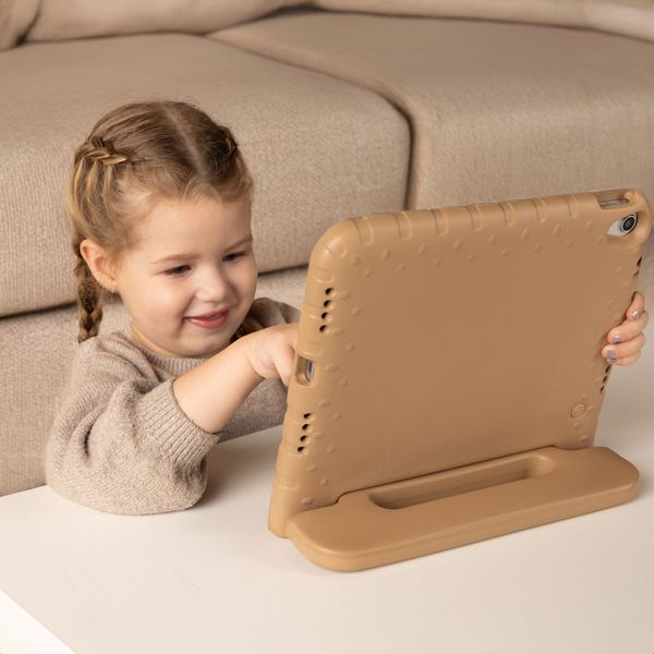 imoshion Coque kidsproof avec poignée Samsung Galaxy Tab A11 Plus / A9 Plus - Marron