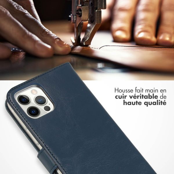 Selencia Étui portefeuille en cuir véritable Apple iPhone 12 (Pro) - Bleu