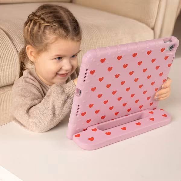 imoshion Coque arrière Kidsproof Design avec poignée Samsung Galaxy Tab A11 Plus / A9 Plus - Cœurs