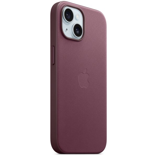 Apple ﻿Coque FineWoven MagSafe Apple iPhone 15 - Mulberry
