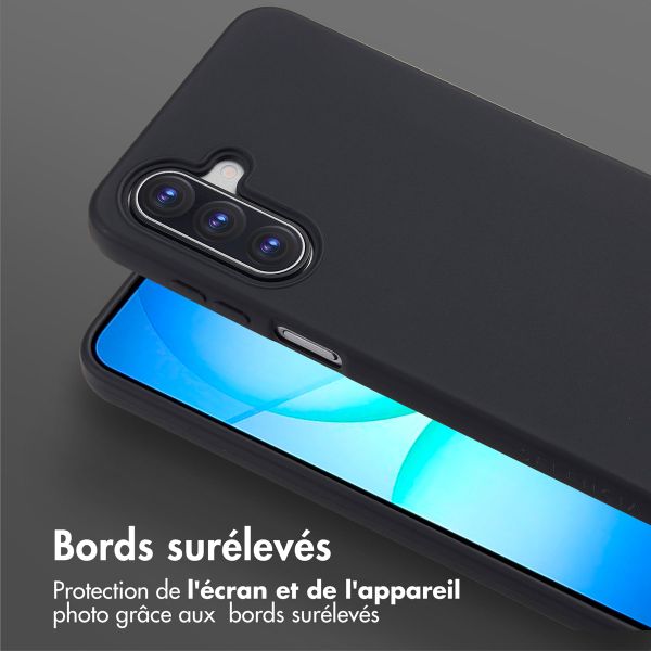 Selencia Coque silicone avec cordon amovible Samsung Galaxy A17 - Noir