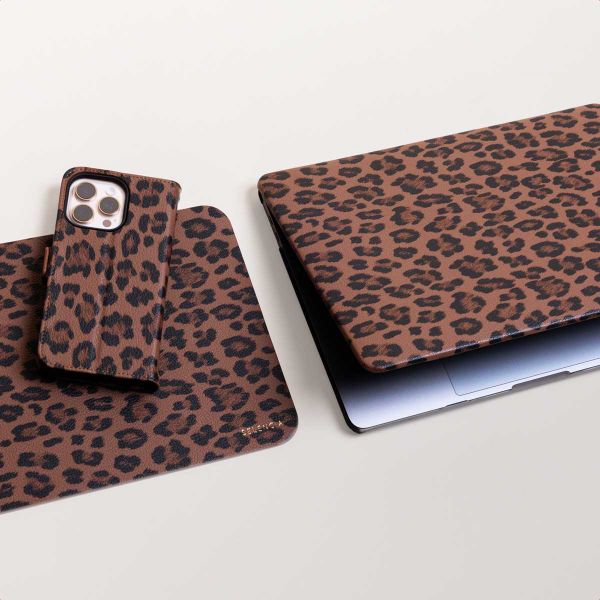 Selencia Coque Laptop Sabi imprimé panthère Apple MacBook Pro 14 pouces (2021 / 2023 M3 chip / 2024 M4 chip / 2025 M5 chip) - Mocha Brown