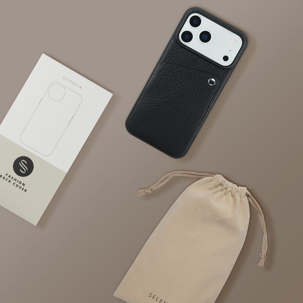 Selencia Coque Riva avec porte-cartes Apple iPhone 17 Pro Max - Noir