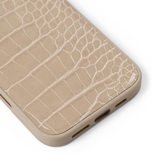 iDeal of Sweden Coque Vegan Leather iPhone 16 Pro - Warm Beige Croco