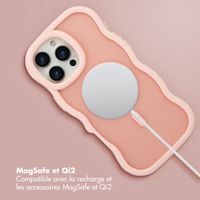 Selencia Coque arrière Wavy avec MagSafe Apple iPhone 16 Pro Max - Soft Pink