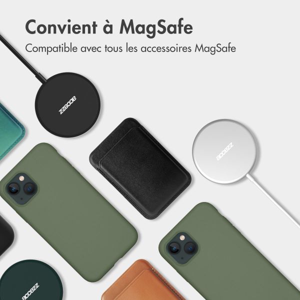 Accezz Coque Liquid Silicone avec MagSafe Apple iPhone 15 - Cooper Green