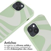 imoshion Coque design en silicone avec cordon Apple iPhone 15 - Retro Green