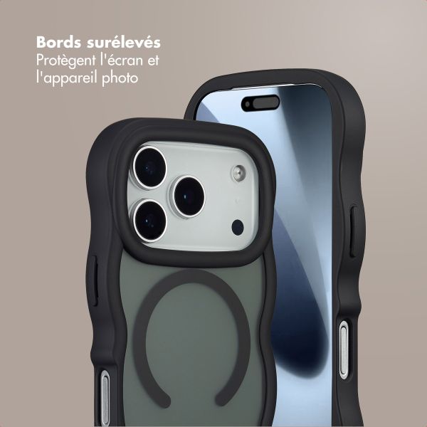 Selencia Coque arrière Wavy avec MagSafe Apple iPhone 17 Pro - Noir