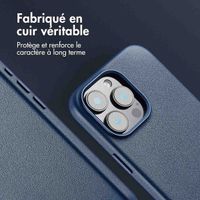 Accezz Coque arrière en cuir avec MagSafe Apple iPhone 16 Pro Max - Nightfall Blue