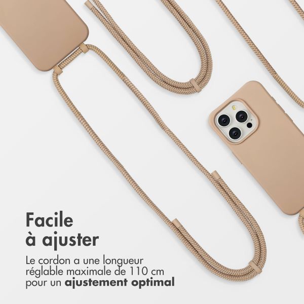 imoshion Coque arrière Color avec cordon amovible et MagSafe Apple iPhone 15 Pro - Nude