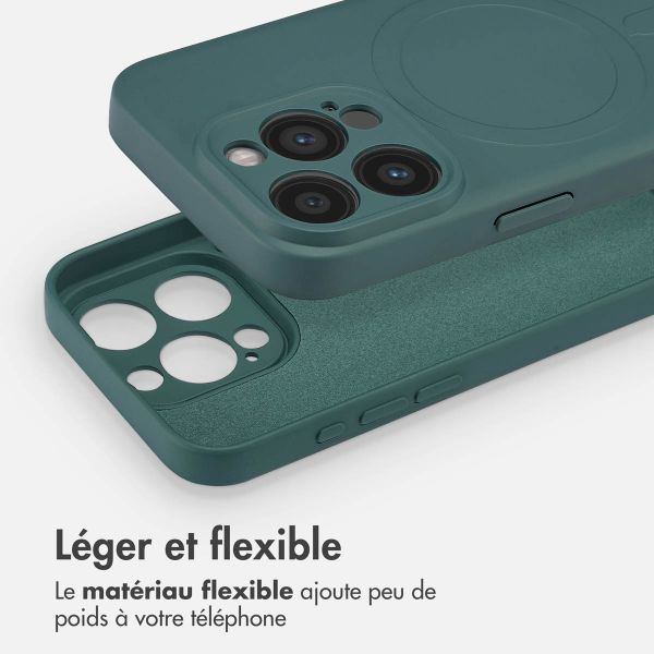 imoshion Coque Couleur avec MagSafe Apple iPhone 15 Pro - Vert foncé