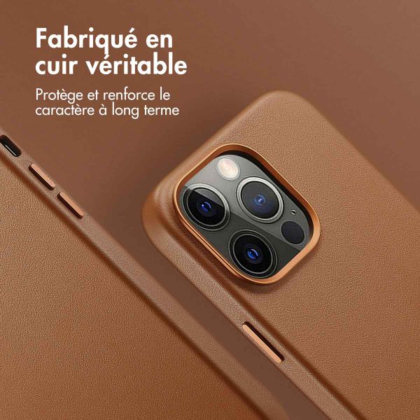 Accezz Coque arrière en cuir avec MagSafe iPhone 14 Pro Max - Sienna Brown