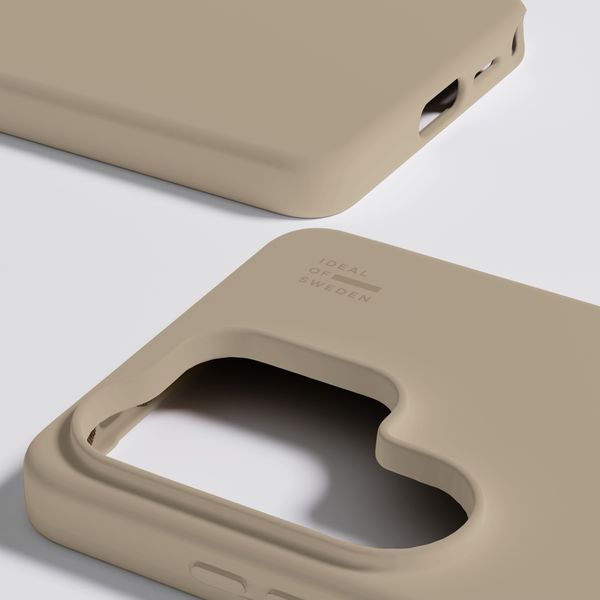 iDeal of Sweden Coque en silicone avec MagSafe Samsung Galaxy S26 Ultra - Beige