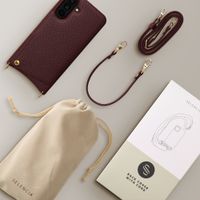 Selencia Coque de télephone Nova avec cordon et porte-cartes Samsung Galaxy A36 / A56 - Bold Burgundy
