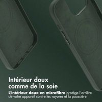 Accezz Coque arrière en cuir avec MagSafe Apple iPhone 14 Pro Max - Cedar Green