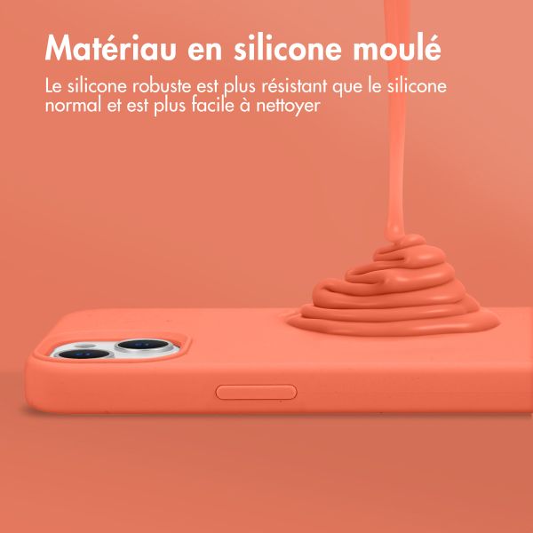 Accezz Coque Liquid Silicone avec MagSafe Apple iPhone 15 - Nectarine