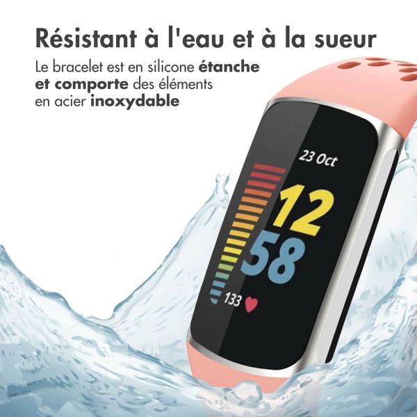 imoshion Bracelet de sport en silicone avec trous Fitbit Charge 5 / Charge 6 - Pêche