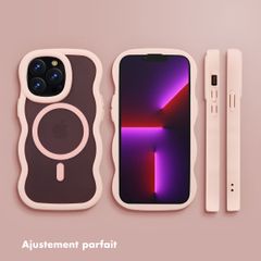 Selencia Coque arrière Wavy avec MagSafe Apple iPhone 13 Pro - Soft Pink