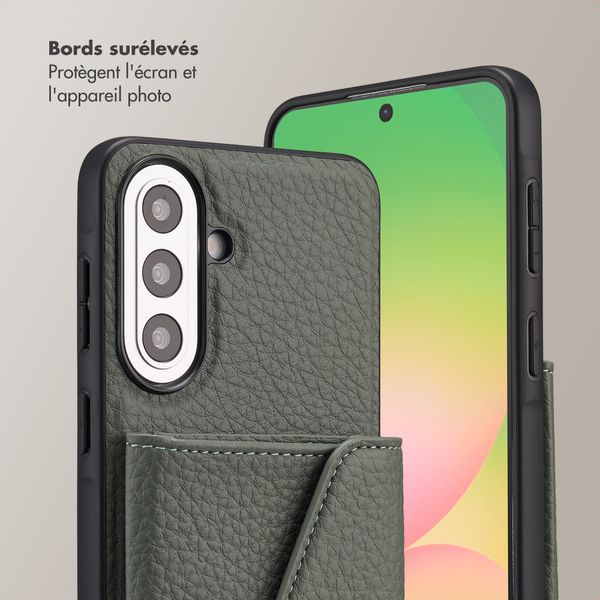 Selencia Coque de télephone Sera avec cordon et porte-cartes enveloppe Samsung Galaxy A57 (5G) - Sage Green
