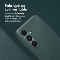 Accezz Étui de téléphone portefeuille en cuir 2-en-1 avec MagSafe Samsung Galaxy S24 - Cedar Green